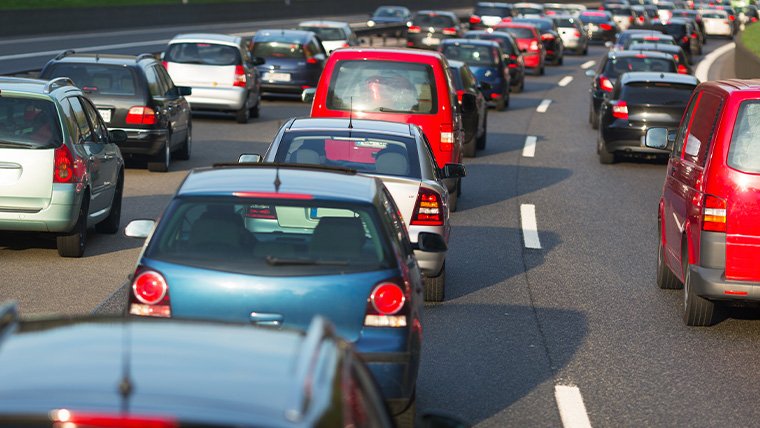 Finanční správa hájí mimořádnou daň z růstu rafinérských marží