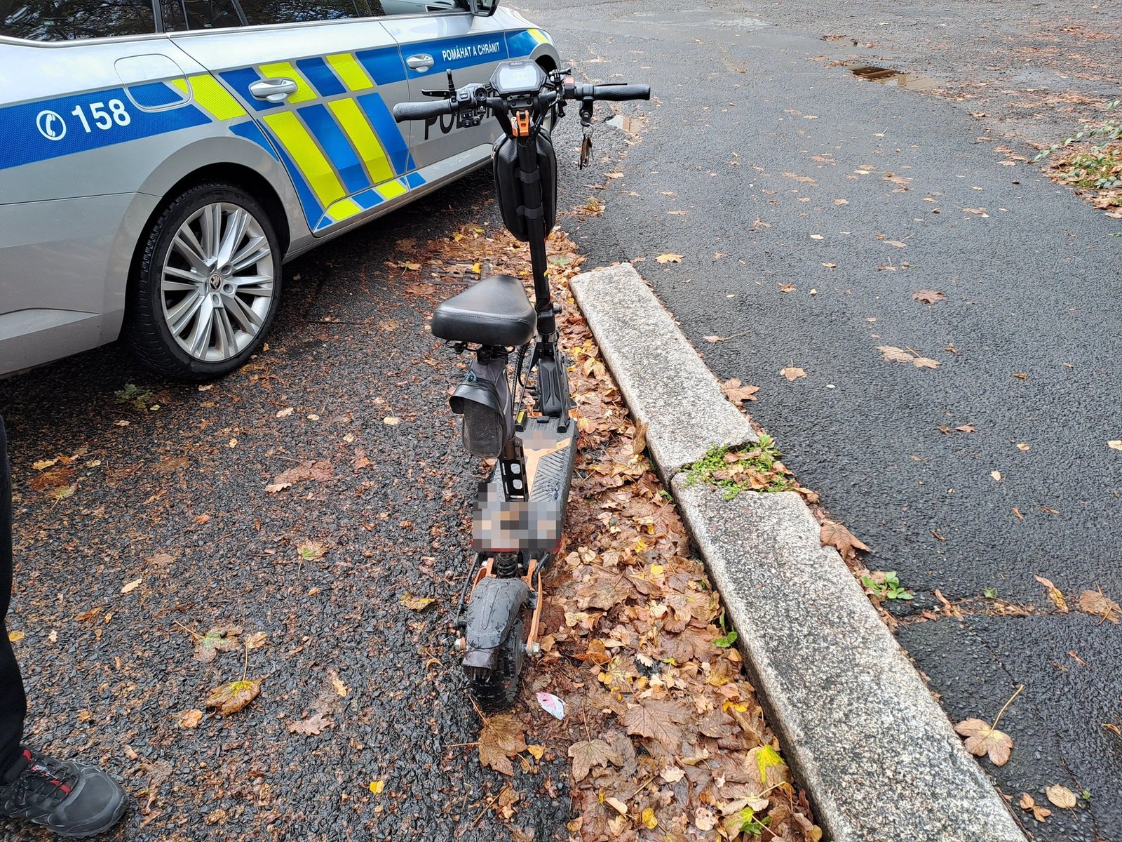 Policie řeší dva případy jízdy na elektrokoloběžce bez oprávnění