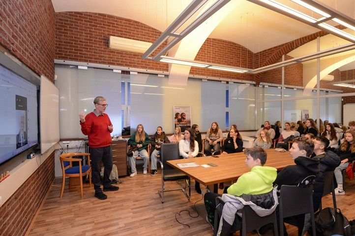Plzeň přispěje školám na mediální workshopy