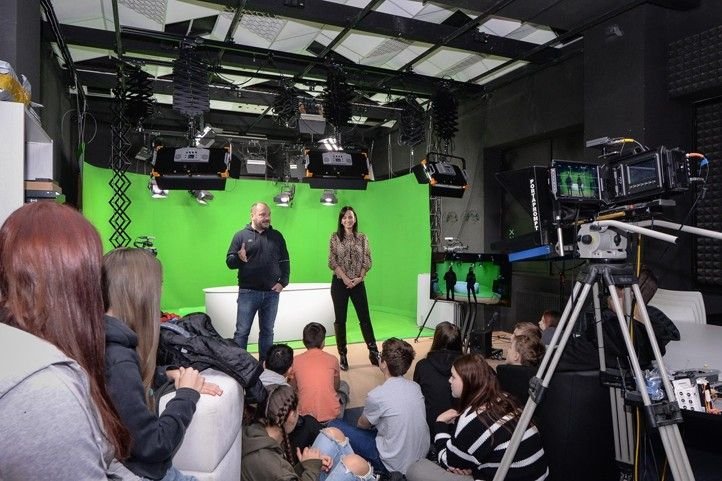 Plzeň přispěje školám na mediální workshopy