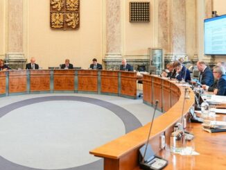 Vláda schválila změny v systému asistentů pedagoga